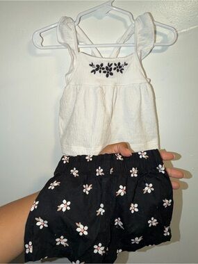 Girls White Floral Embroidered Tank with Black Daisy Print Shorts